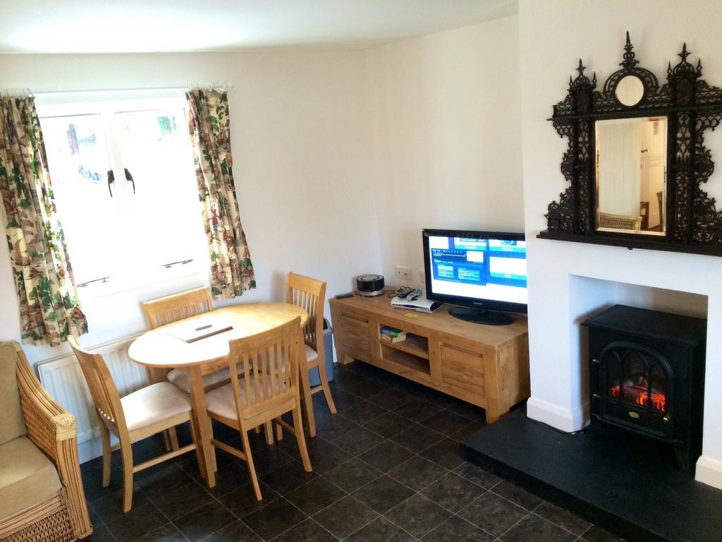 Kingsmills Cottages Artrea エクステリア 写真