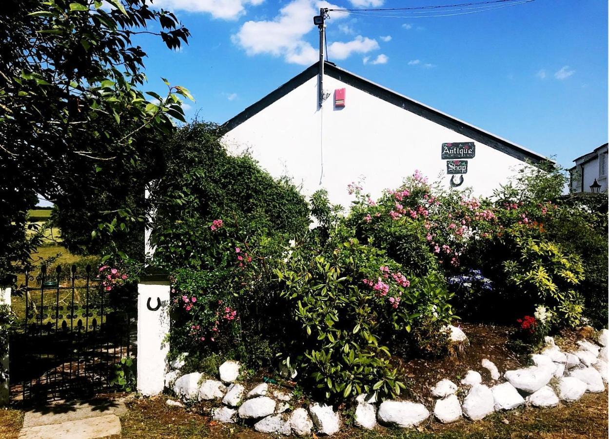 Kingsmills Cottages Artrea エクステリア 写真